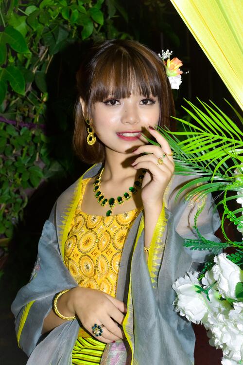 Daina Urikhimbam Photos